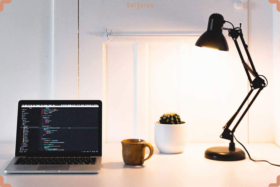 چراغ مطالعه ، هدیه ای از جنس نور برای کریسمس