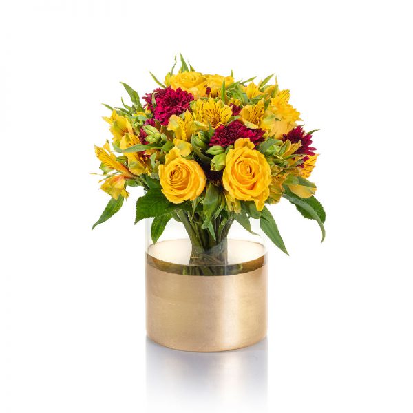 دسته گل پاییزی با رنگ های زرد و قرمز پاییز مناسب برای هدیه از نمای روبروی در گلدان