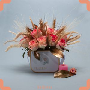 باکس گل رز لب ماتیکی با گلهای خشک