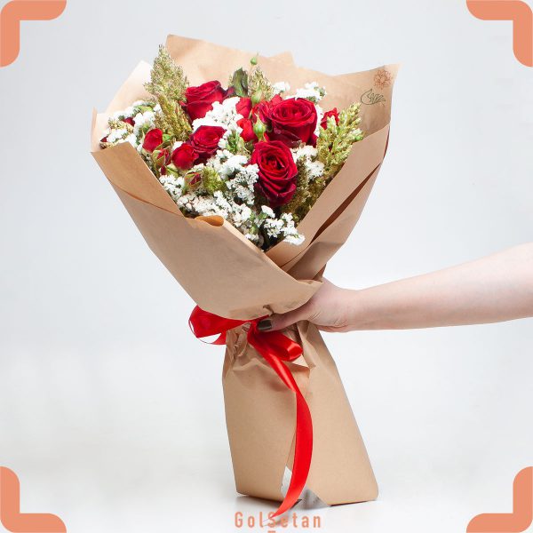 دسته گل رز و استاتیس هدیه ای رنگین برای عزیزان