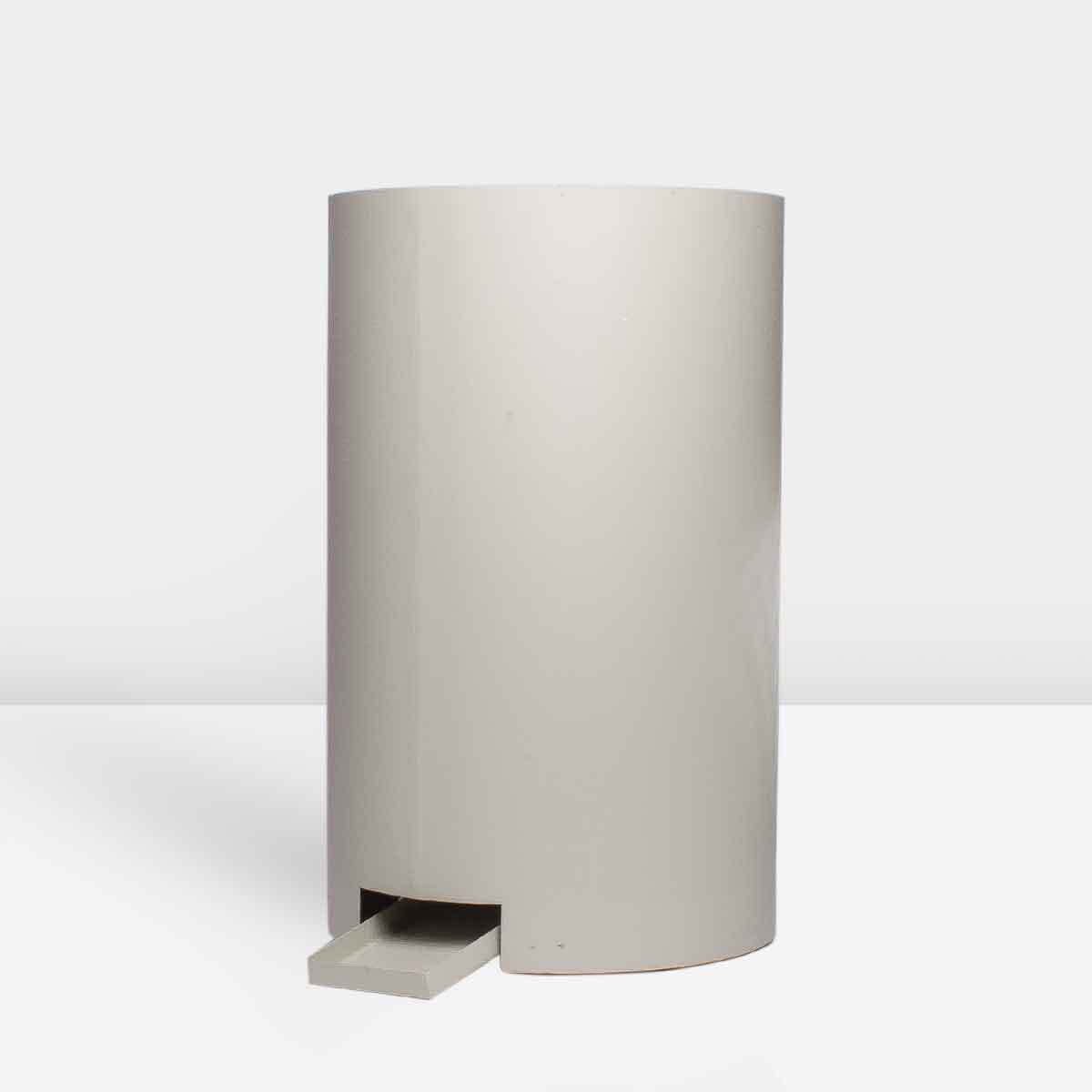 gray-metal-vase-cylindrical-face گلدان فلزی استوانه ای با دهانه متوسط