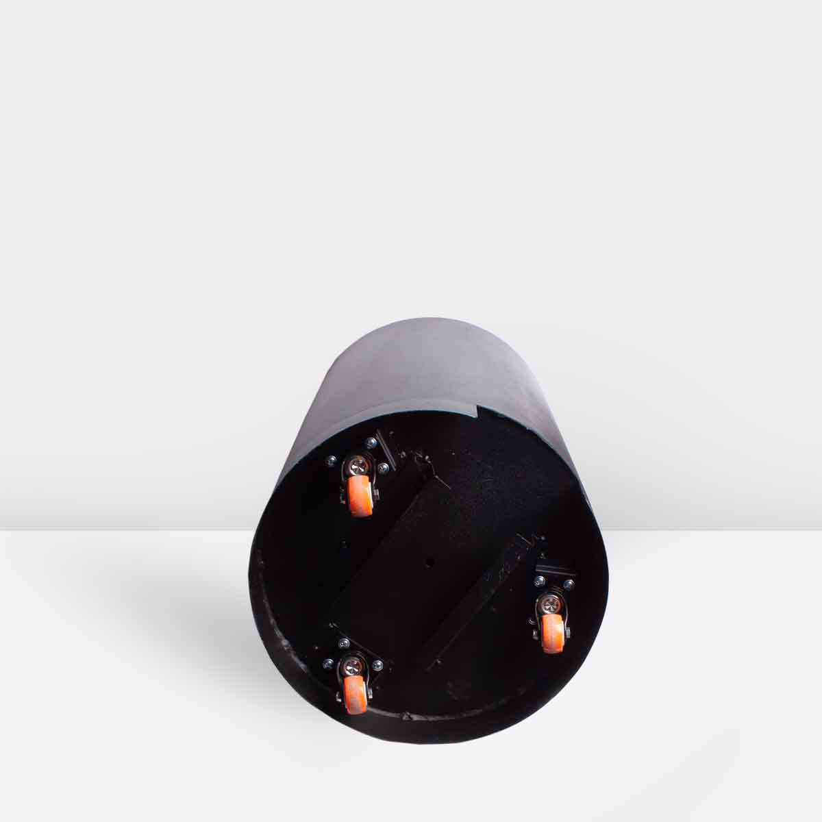under-black-metal-vase-cylindrical گلدان استوانه مشکی فلزی پایه دار