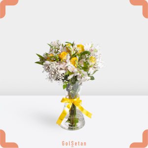 دسته گل زرد و سفید رز و آلسترومریا
