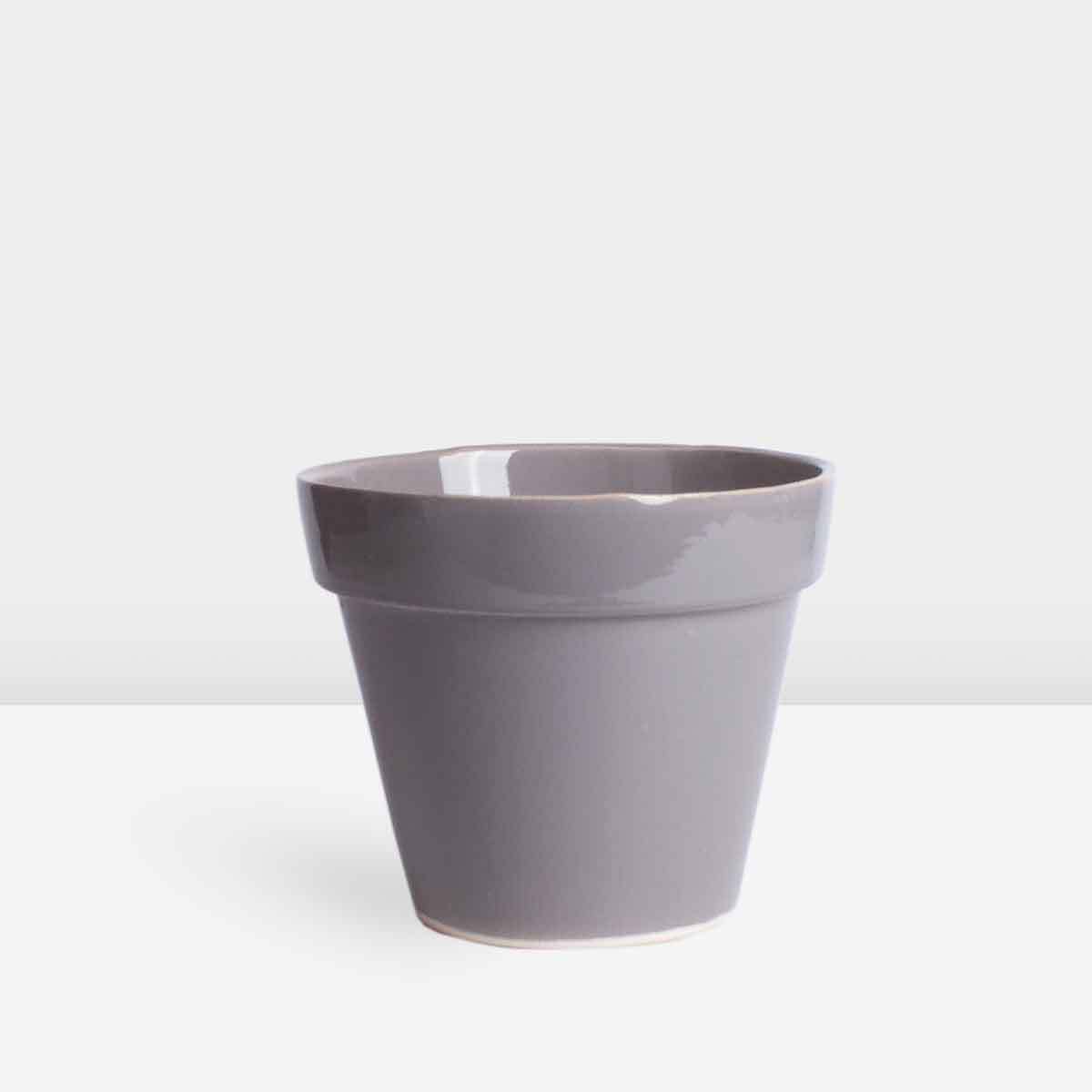 large-edged-gray-ceramic-pot گلدان سرامیکی لبه دار بزرگ حاکستری