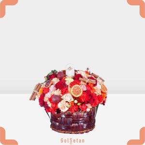 باکس رز و میخک یلدا با تزیین میوه و فال حافظ